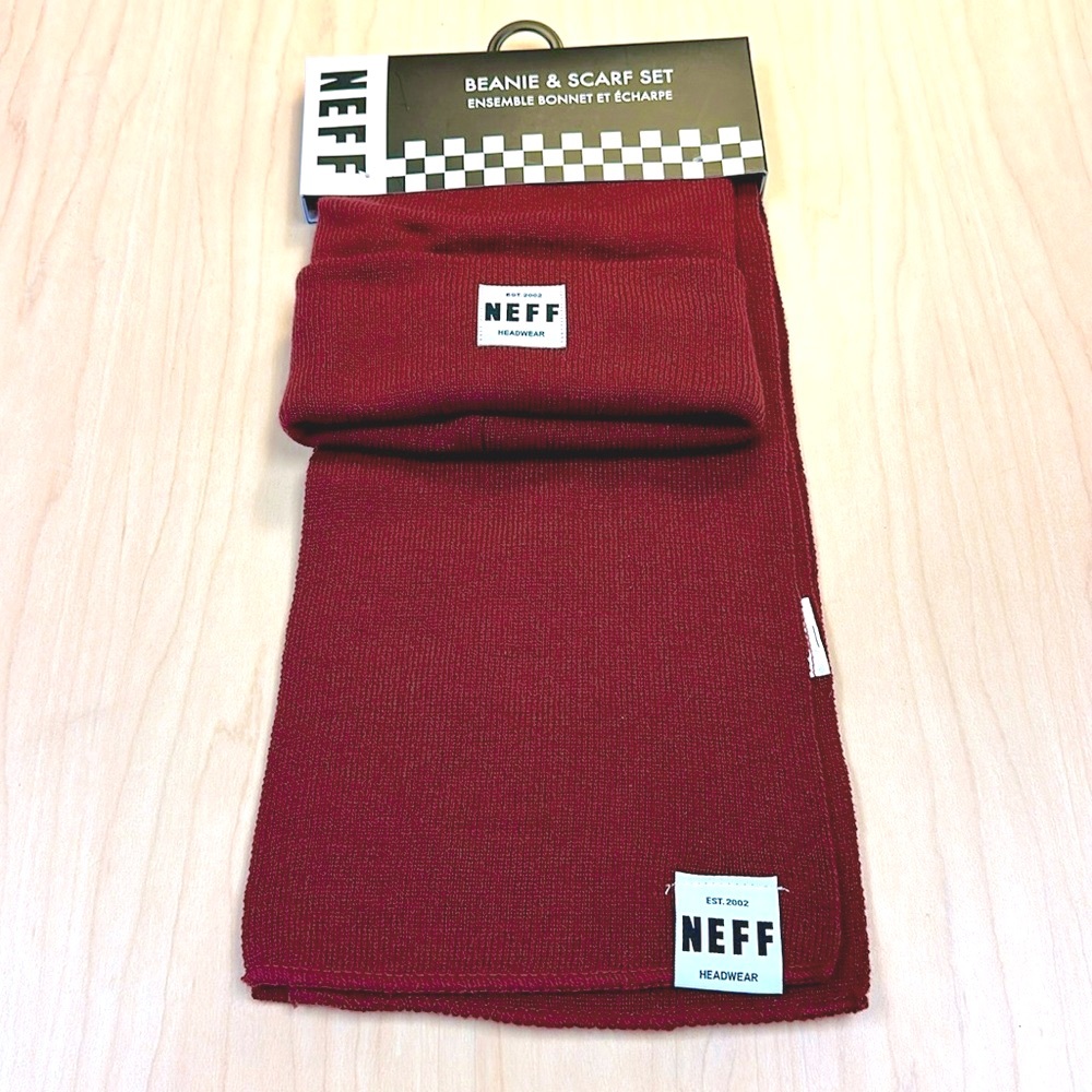 NWT NEFF JACQUARD BURGUNDY BEANIE AND SCARF SET NWT